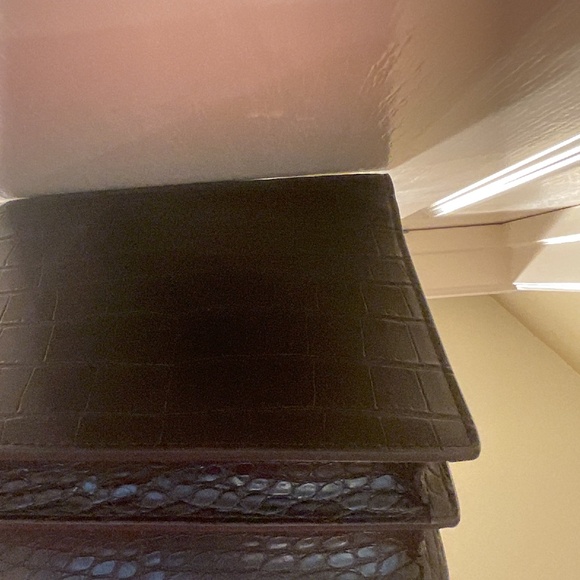 New JW PEI Black Mini Shoulder Croc Embossed Faux Leather Bag with Gold Hardware - Picture 6 of 9